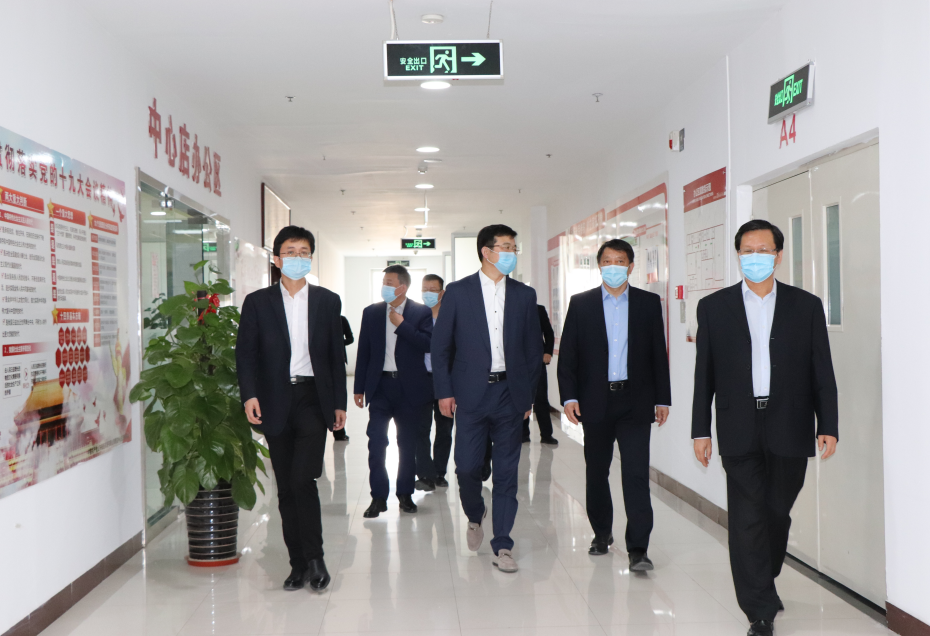 鲁商集团首席战略官赵衍峰一行到雷火电竞调研指导